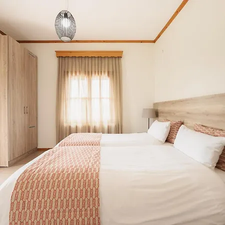 Georgalas Pool House 4*