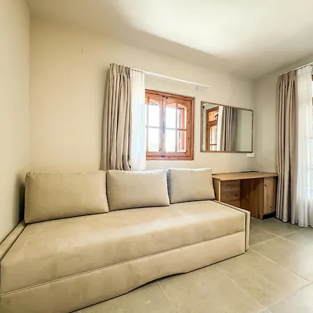 Casa de hóspedes Georgalas Pool House Nea Kallikrateia