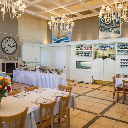 Konukevi Kalisun Pool House By Georgalas